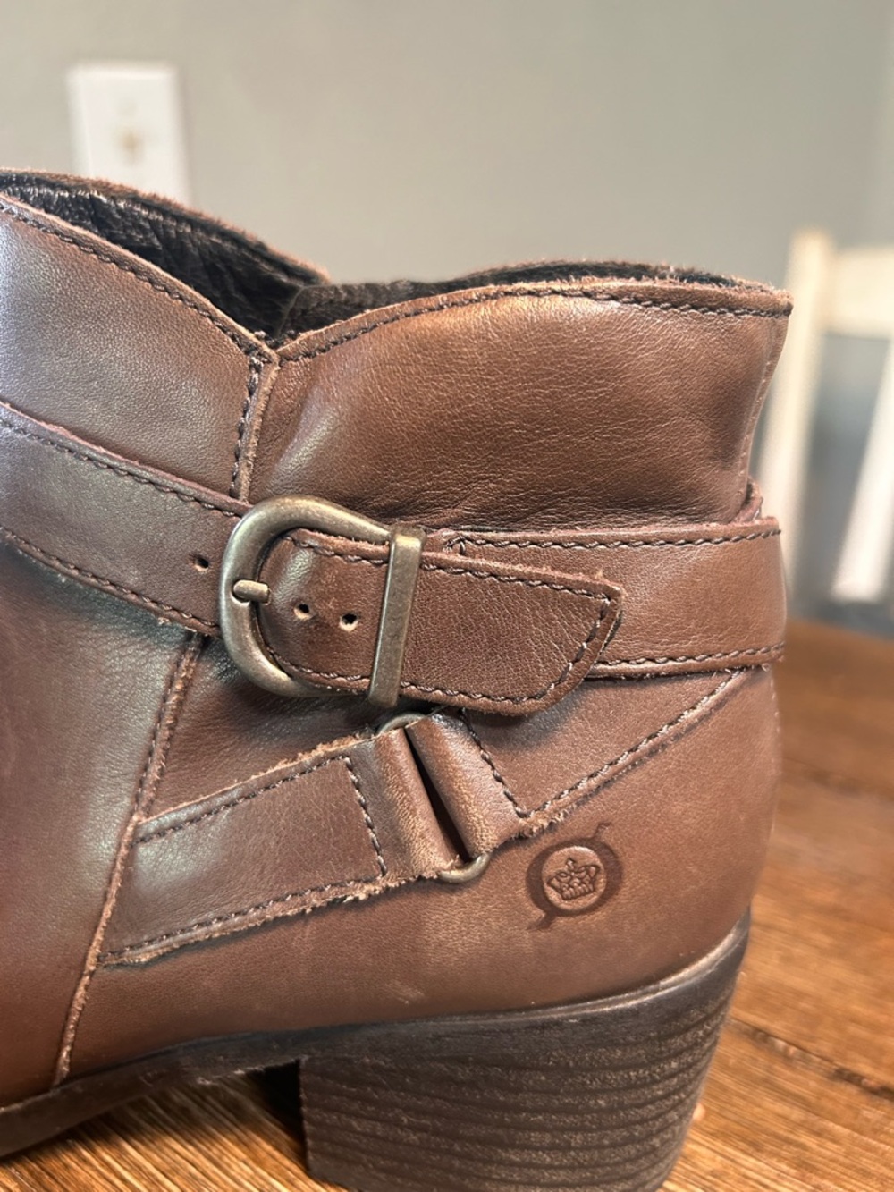 Born Binghamton leather ankle boots size 8 - Picture 3 of 11